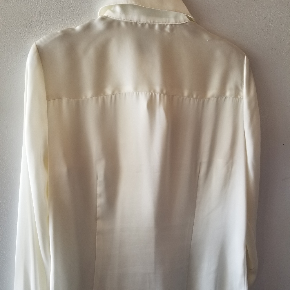 Blouse - Picture 2 of 3